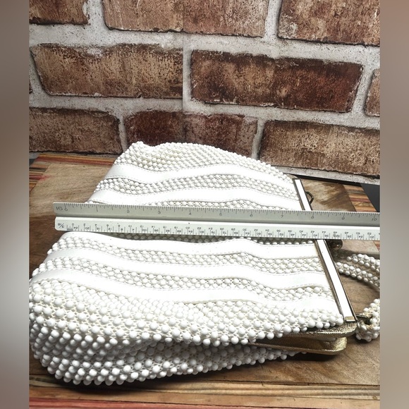 Vintage Lumured  1950s Ivory Beaded Leather Top Handle Handbag Purse - Picture 2 of 10